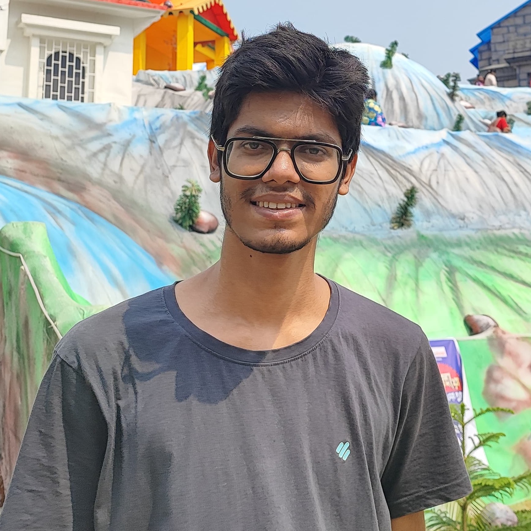 Sumalya Studio Games - Y8.com