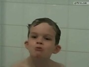 Kid Makes Soap Bubbles